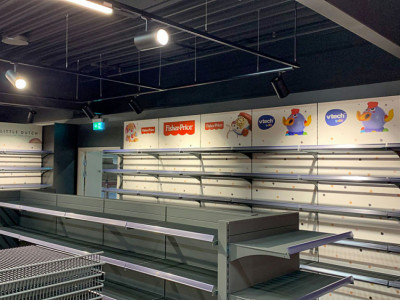 Levering og montering av butikkutstyr - Kids Coolshop Esbjerg - Danmark
